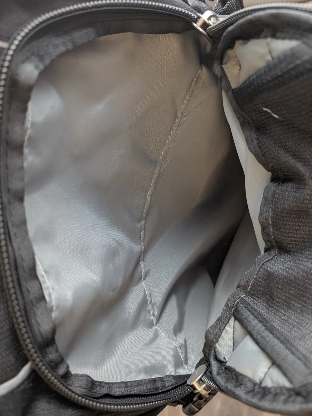 High Sierra Black Unisex Durable Everyday Laptop Backpack w/ Zip Up Pockets